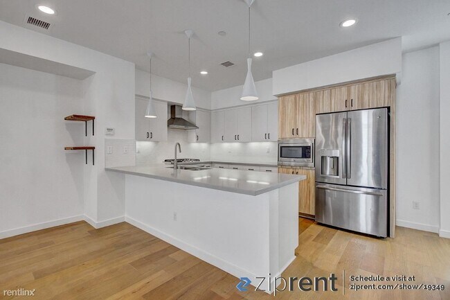 Building Photo - 3 br, 3.5 bath House - 1240 1/2 Gordon Str...