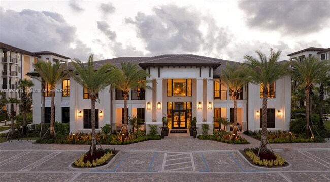 Building Photo - 1874 Heron Club Dr