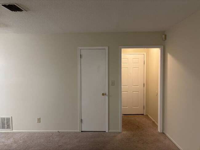 Foto del edificio - 5768 Worchester Ct