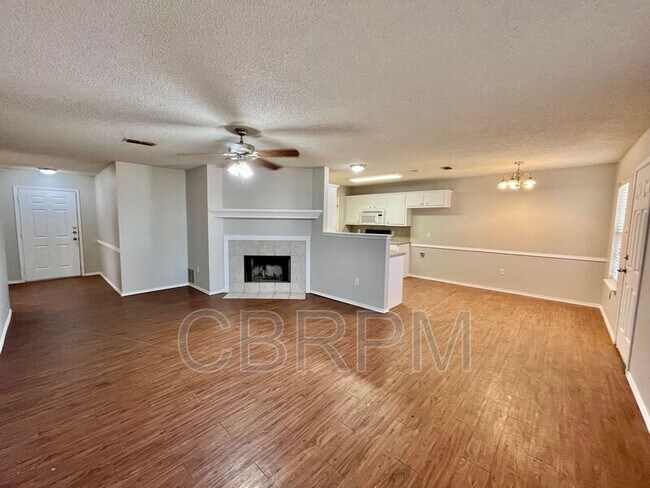 Foto del edificio - 411 Primrose Ave