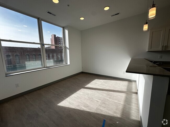 Kitchen / Dinning - The Bank