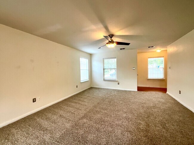 Foto del edificio - 5702 Wildcat Canyon