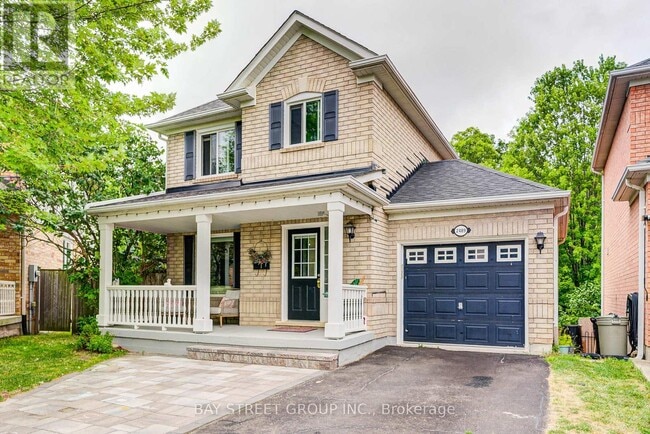 Building Photo - 2489 Falkland Crescent