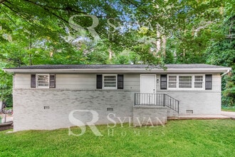 Building Photo - 135 Wildwood Dr