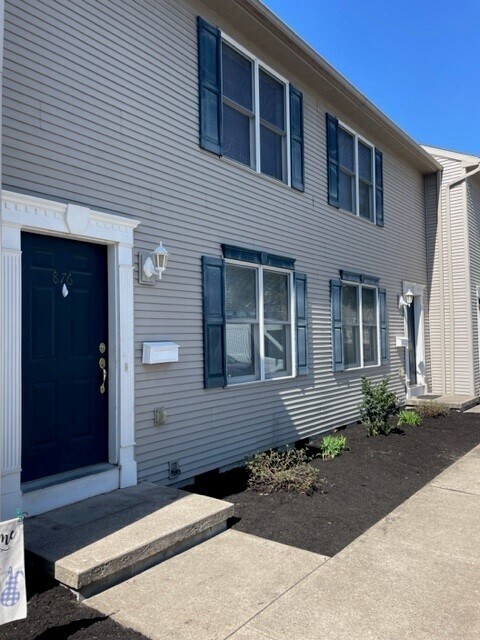Foto principal - 876 Poplar St