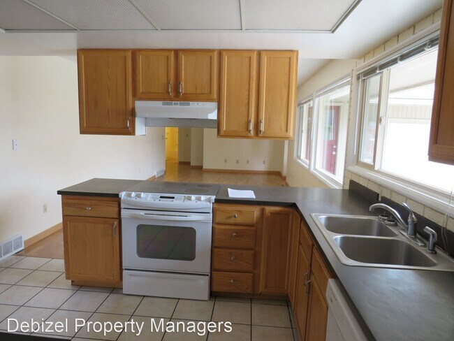 Building Photo - 5 br, 3 bath House - 3234 Jack Burke Lane
