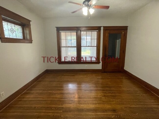 Building Photo - 33 Suter Terrace