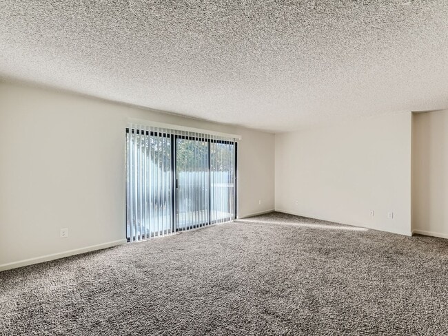 Foto del edificio - Immaculate 2 Bedroom Condo @ A Convenient Lynnwood Location!