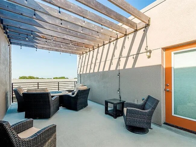 Foto del edificio - 2511 N Grady Ave