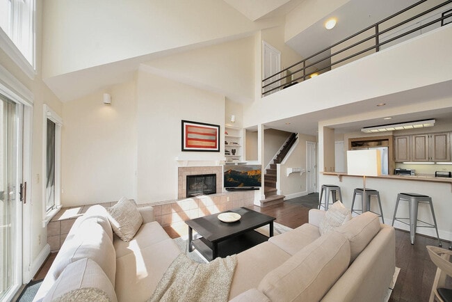 Foto del edificio - 113 Lost Creek Ln