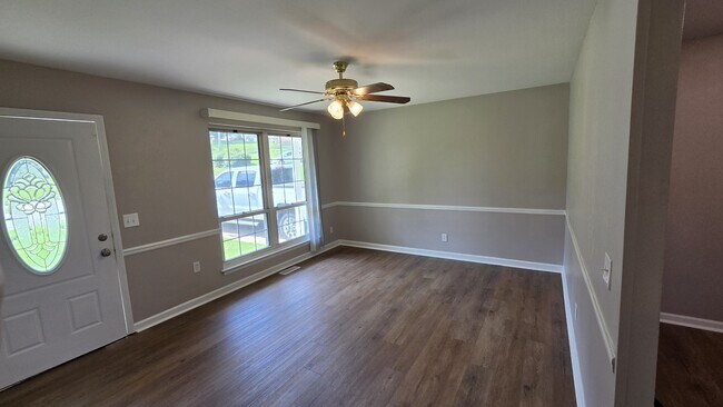 Foto del edificio - 5205 Auriesville Ln