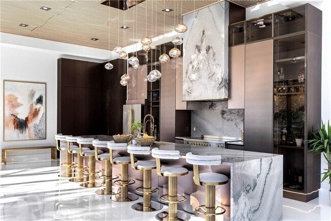 Building Photo - 3600 Lower Roswell Rd