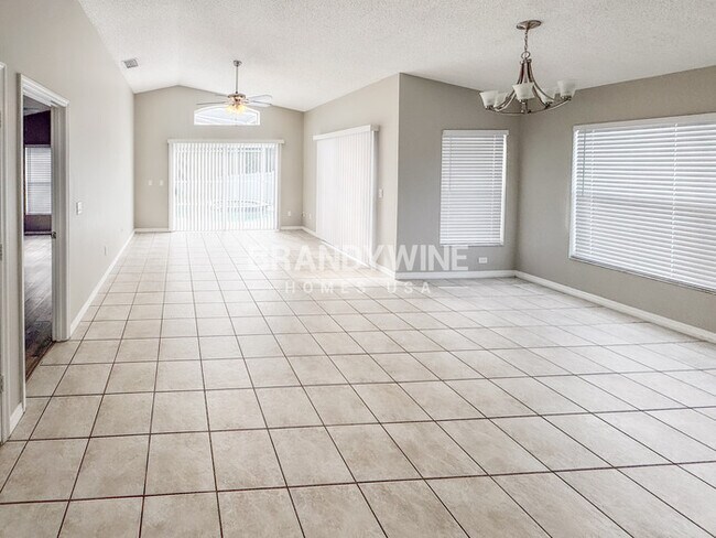 Foto del edificio - 251 Coralwood Ct