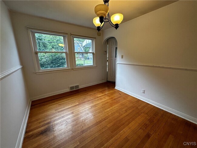 Foto del edificio - 1411 Lancaster Ave