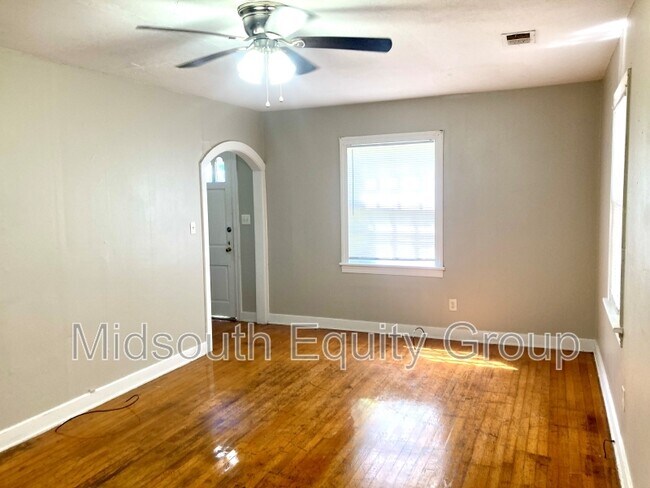 Foto del edificio - 503 E Forest Ave