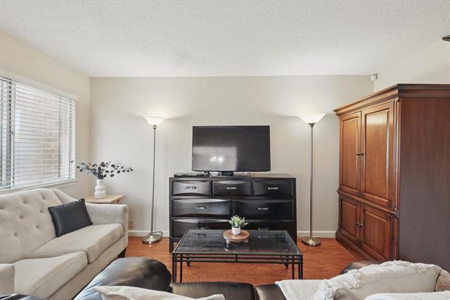Foto del edificio - 2700 Stonehaven Ct