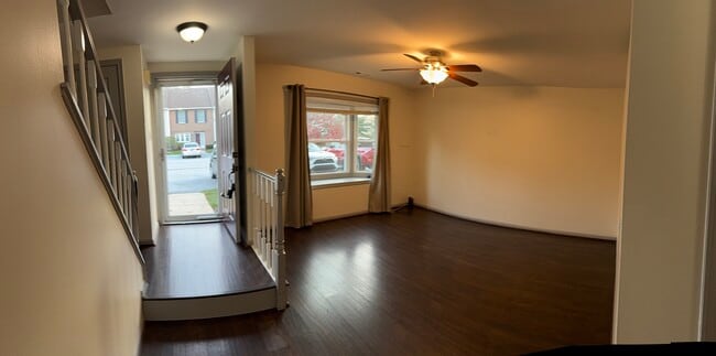 Foto del edificio - 1002 N Glen Dr