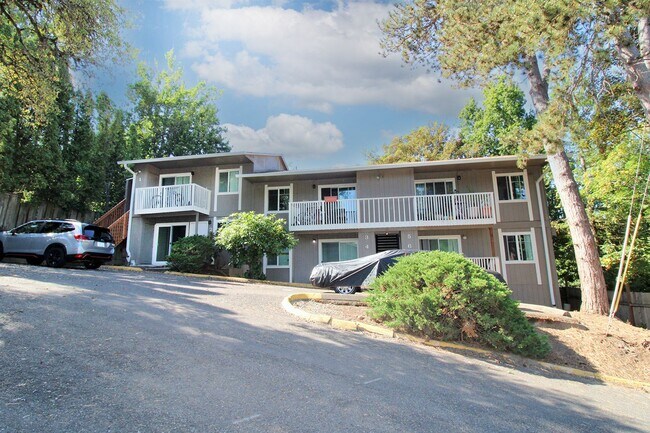 Building Photo - 5704 SW Beaverton Hillsdale Hwy