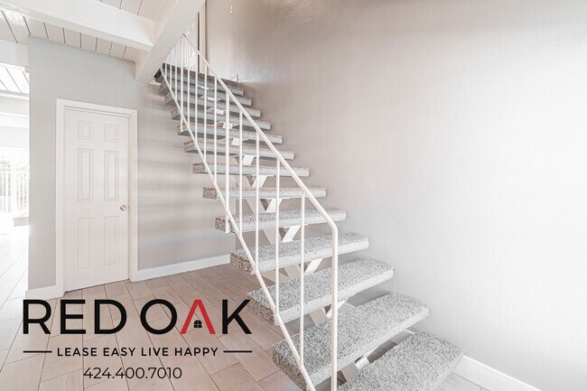 Foto del edificio - 915 Paseo Grande