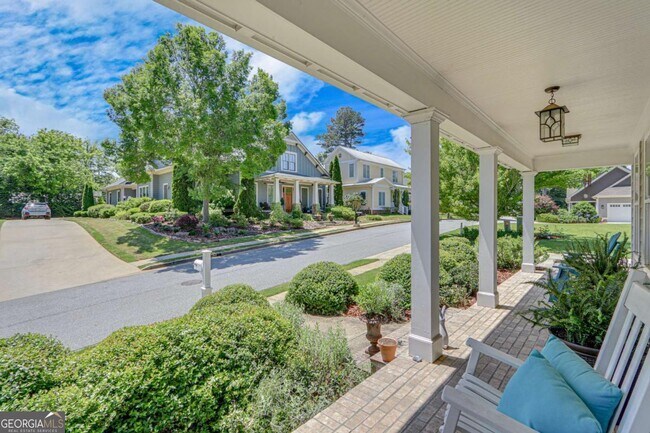 Building Photo - 131 Village Dr