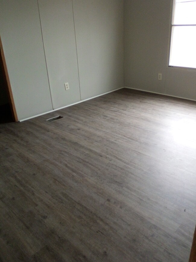 Foto del edificio - 3111 Riverside Dr