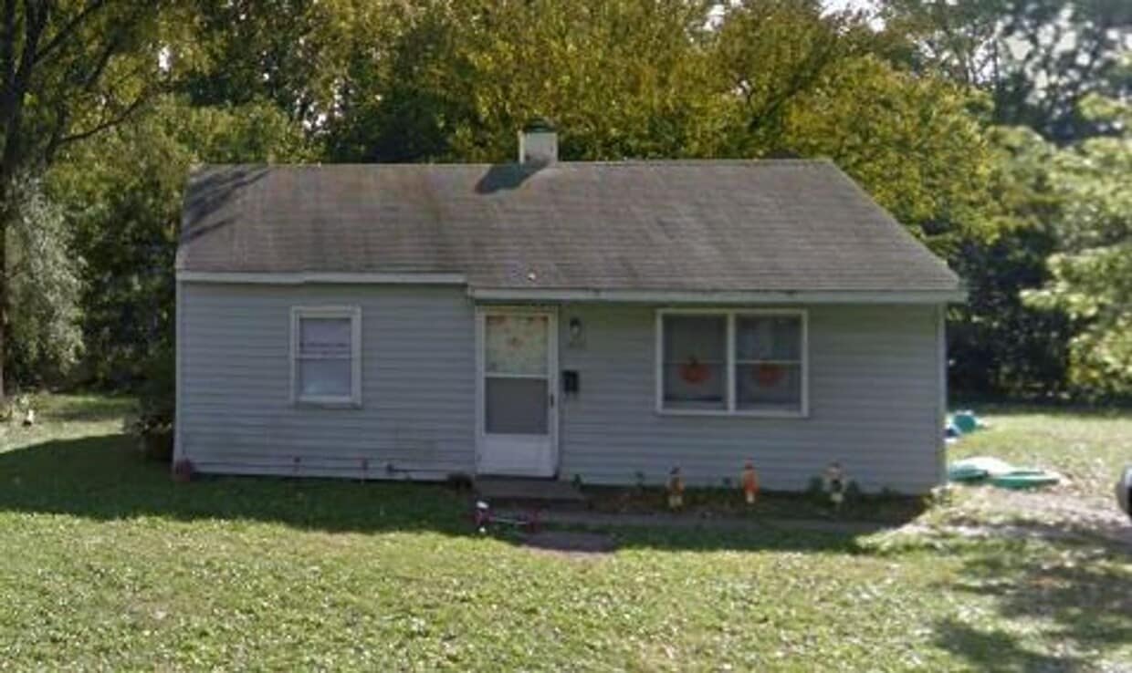 Building Photo - 1401 Laurel Dr
