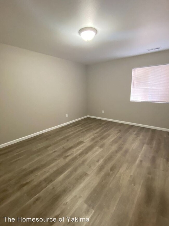 Building Photo - 3 br, 2 bath House - 1511 S 12th Avenue