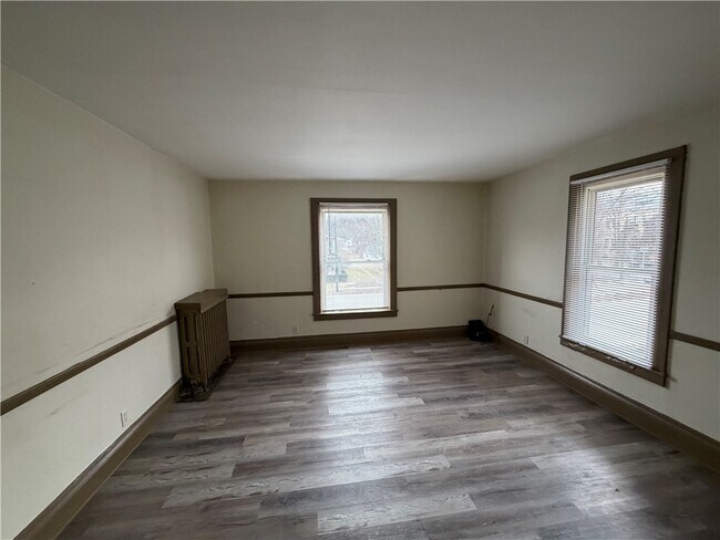 Foto del edificio - 311 Denison Pkwy E