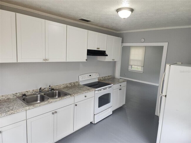 Foto del edificio - 1236 W 9th St