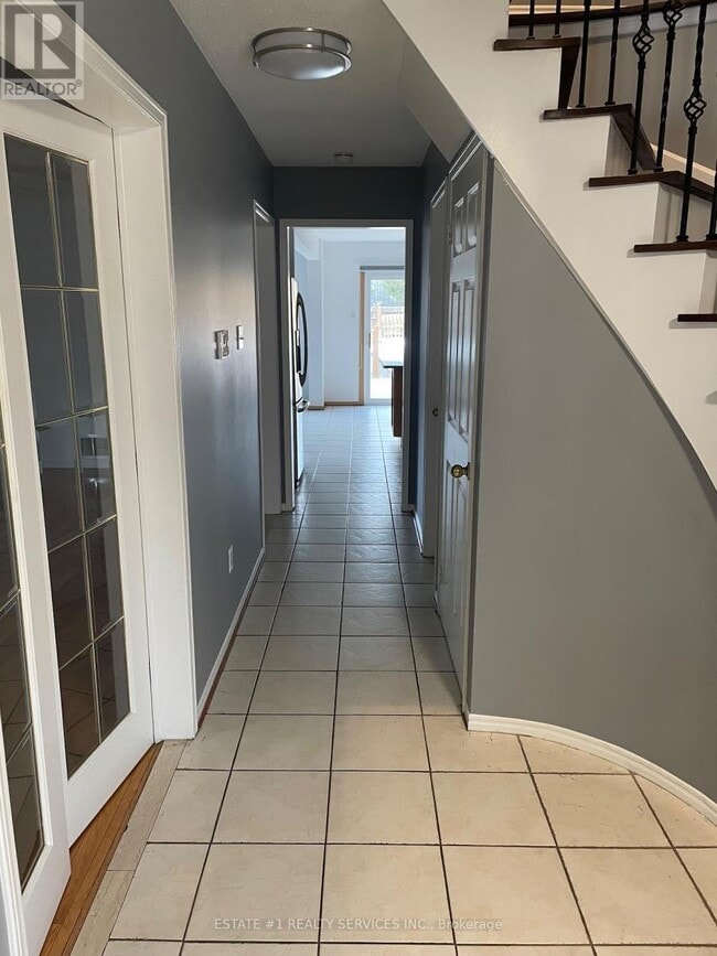 Building Photo - 2943 Gulfstream Way