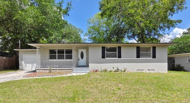 Foto del edificio - 7035 Biddy Ln