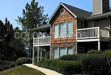 Building Photo - Upgraded 3 Bedroom, 2 Bathroom