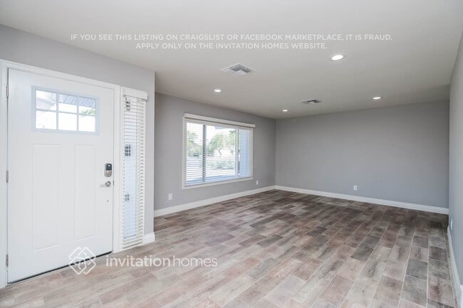 Building Photo - 1335 E Hermosa Dr
