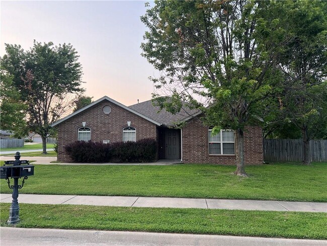 Foto del edificio - 4180 W Spring House Dr