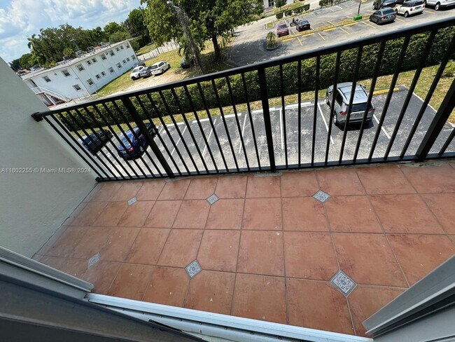 Building Photo - 5731 NW 37th St