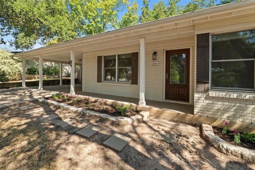 Foto principal - 2800 Carlton Rd