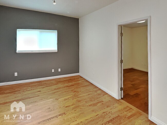 Foto del edificio - 5021 MacArthur Blvd
