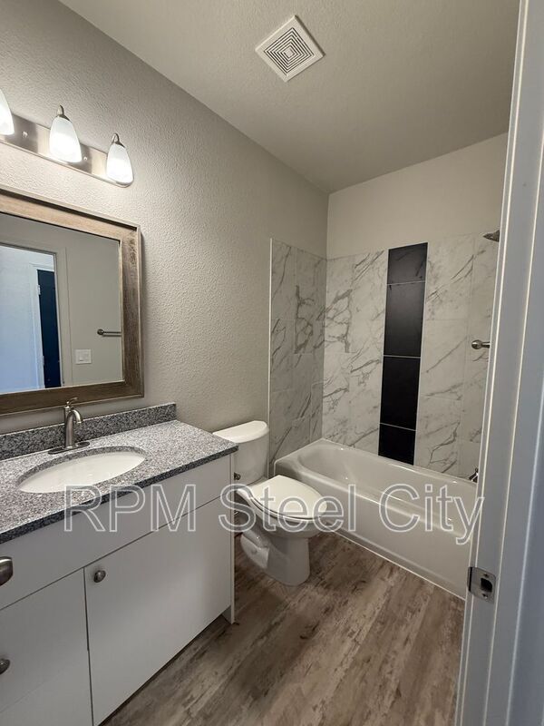 Foto del edificio - 278 W Harmony Dr