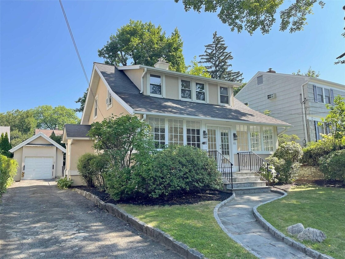 Primary Photo - 115 Lee Rd