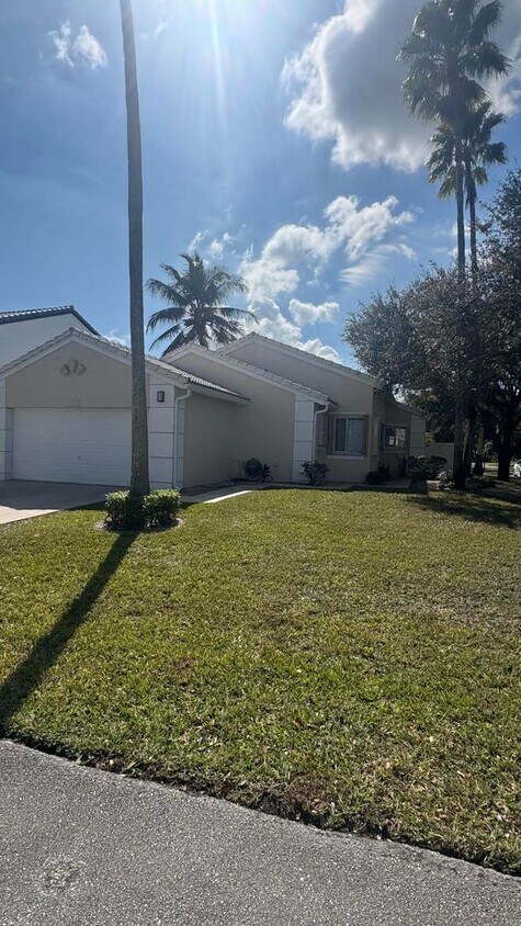Photo - 672 NW 45TH AVE DEERFIELD BEACH, FL 33442