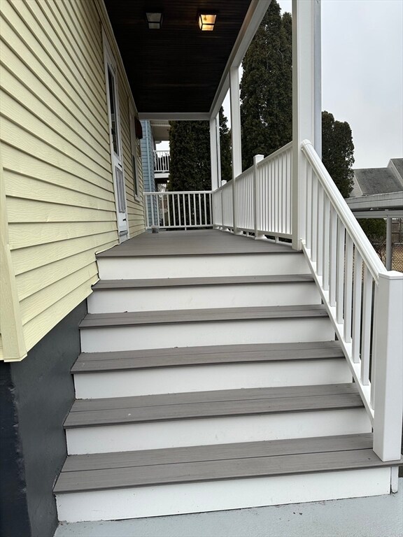 Foto del edificio - 36 Raymond Ave