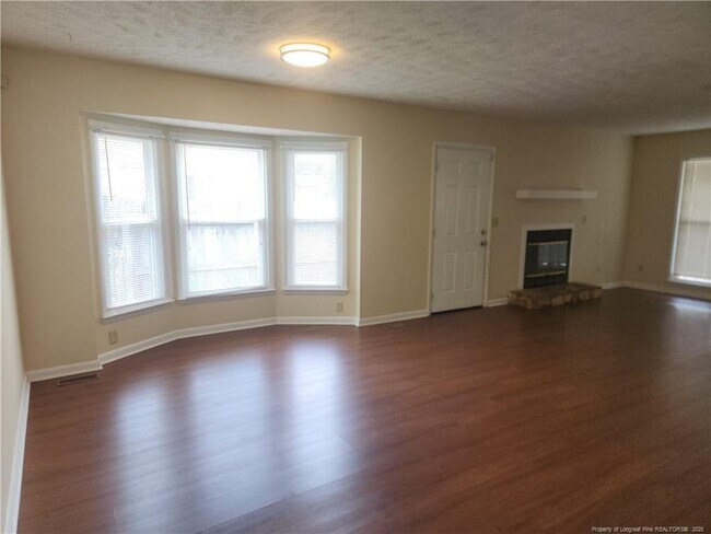 Foto del edificio - 6837 Marlowe Dr