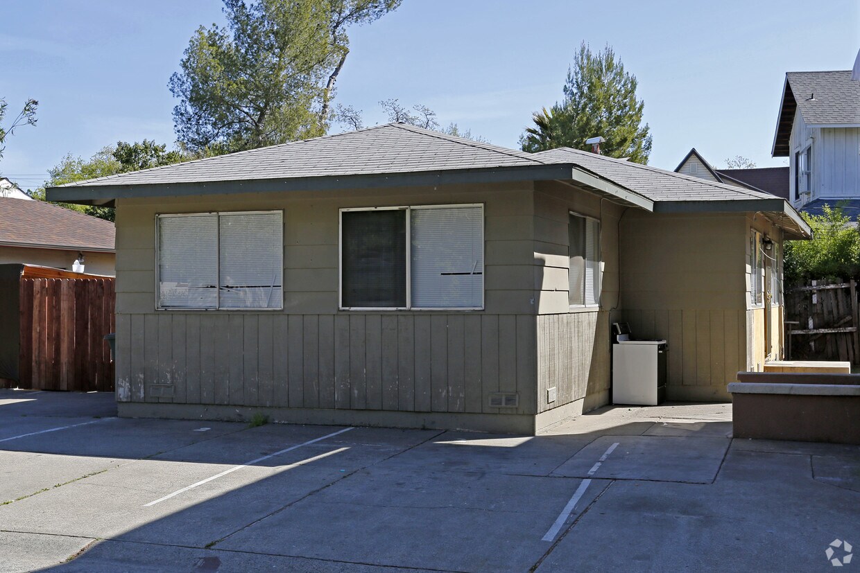 Building Photo - 1593 Arcade Blvd