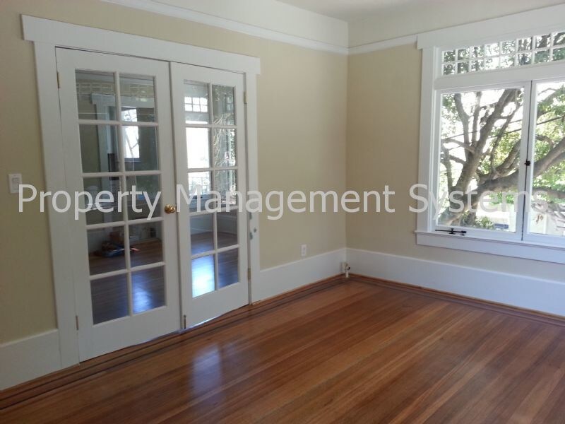 Foto del edificio - 2459 Larkin St