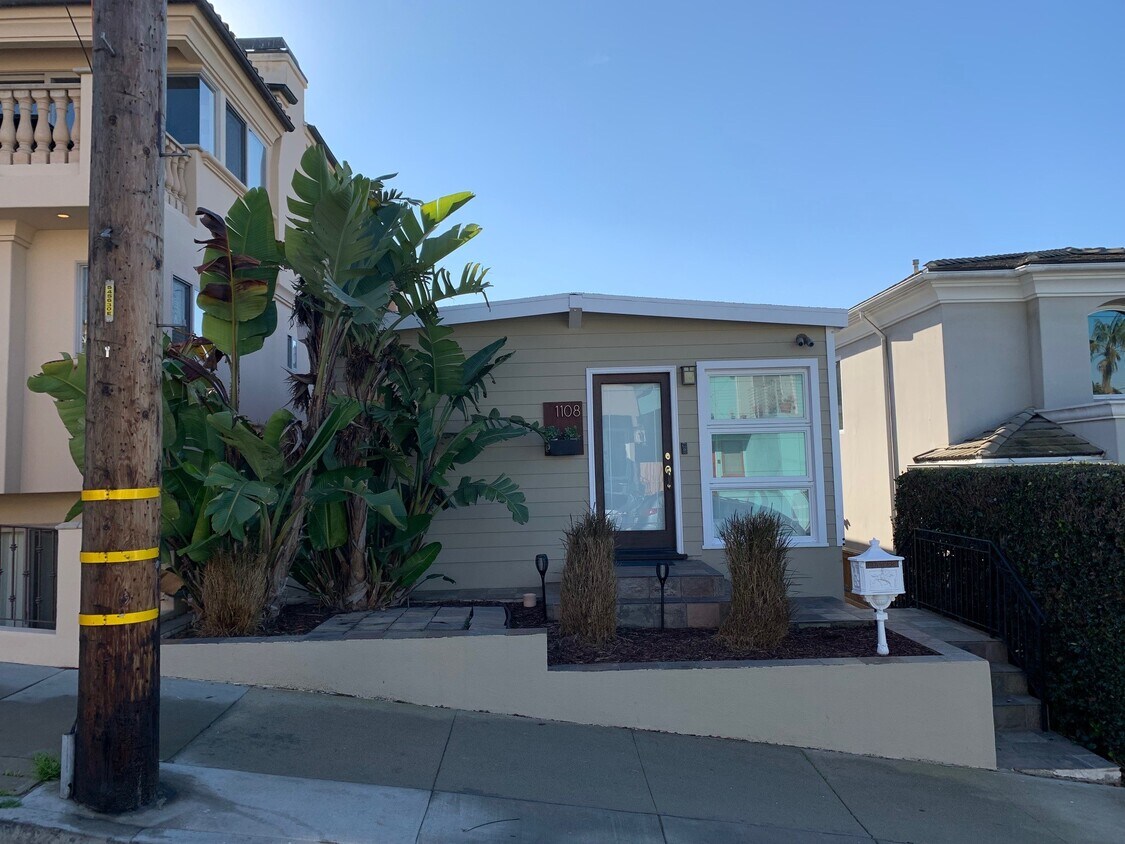 Primary Photo - 1108 2nd St
