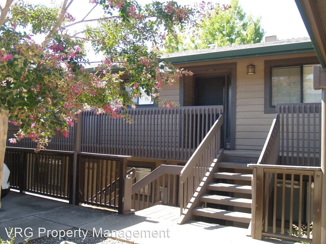Foto principal - 2 br, 2 bath House - 3039 Estepa Drive Unit D