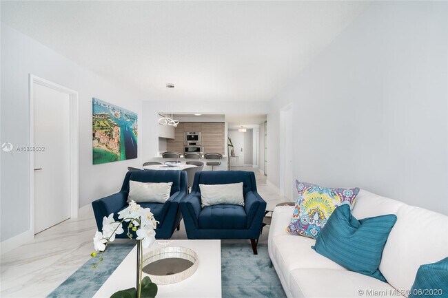 Building Photo - 300 Sunny Isles Blvd