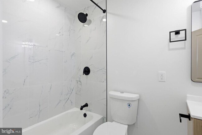 Foto del edificio - 29 Rocky Pool Ln