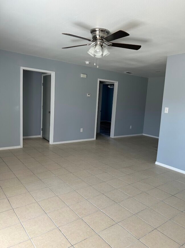 Foto del edificio - 3602 N Glasscock Rd