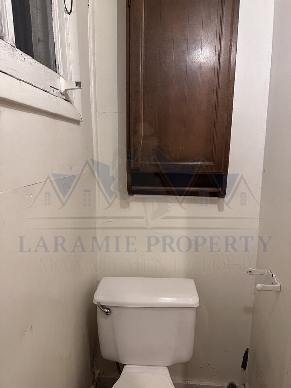 Building Photo - 912 Park